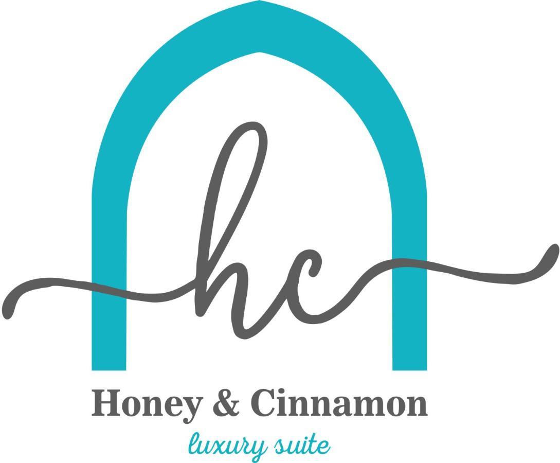 Honey & Cinnamon Luxury Suite Naxos City Extérieur photo